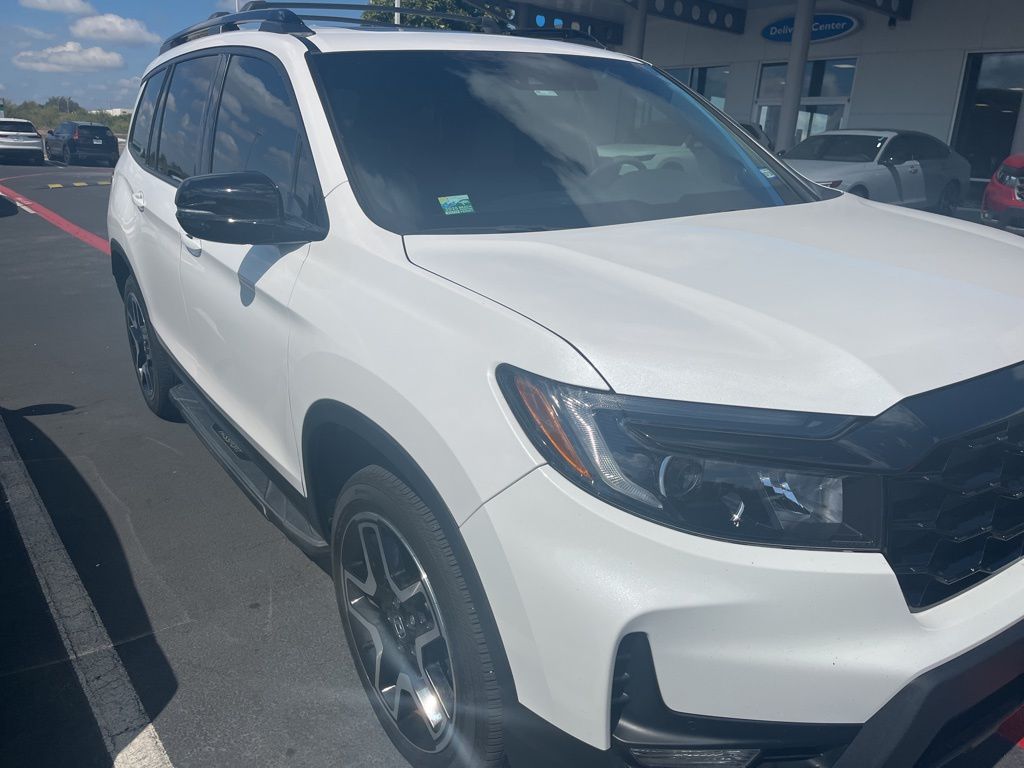 Thumbnail: 2023 Honda Passport - 3