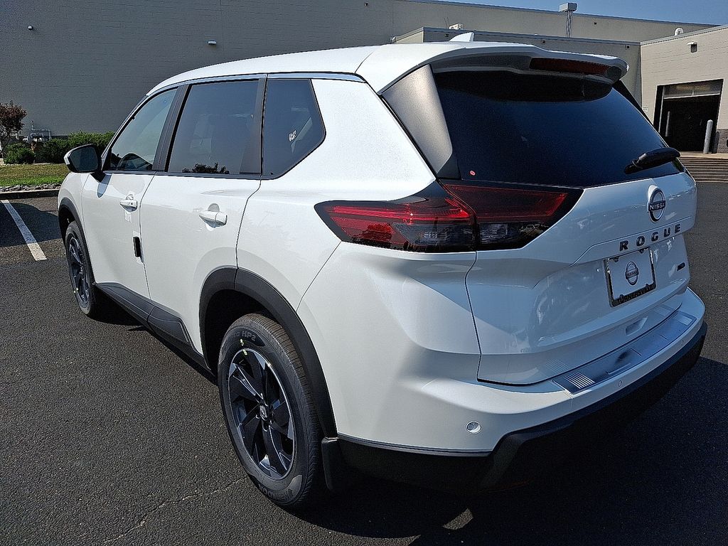 Thumbnail: 2026 Nissan Rogue - 3