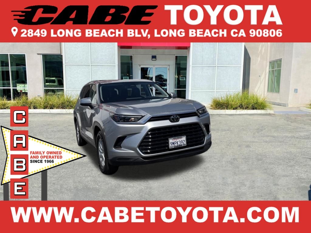 Celestial Silver Metallic 2024 Toyota Grand Highlander SUV / Crossover Front-Wheel Drive 8-Speed Automatic