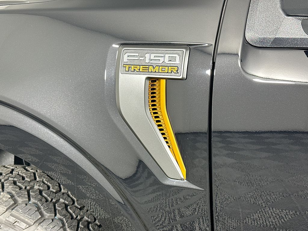 Used 2025 Black Ford Tremor image 29