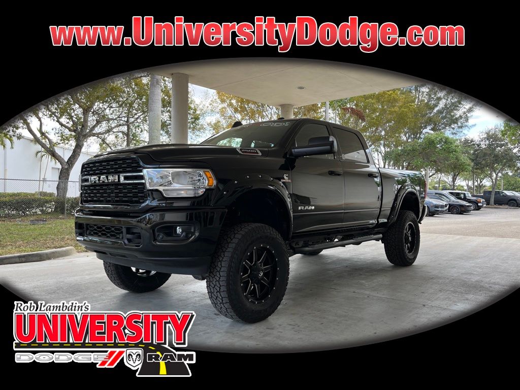 Diamond Black Crystal Pearlcoat 2022 RAM 2500 Big Horn Crew Cab 4WD Pickup Truck Four-Wheel Drive 6-Speed Automatic