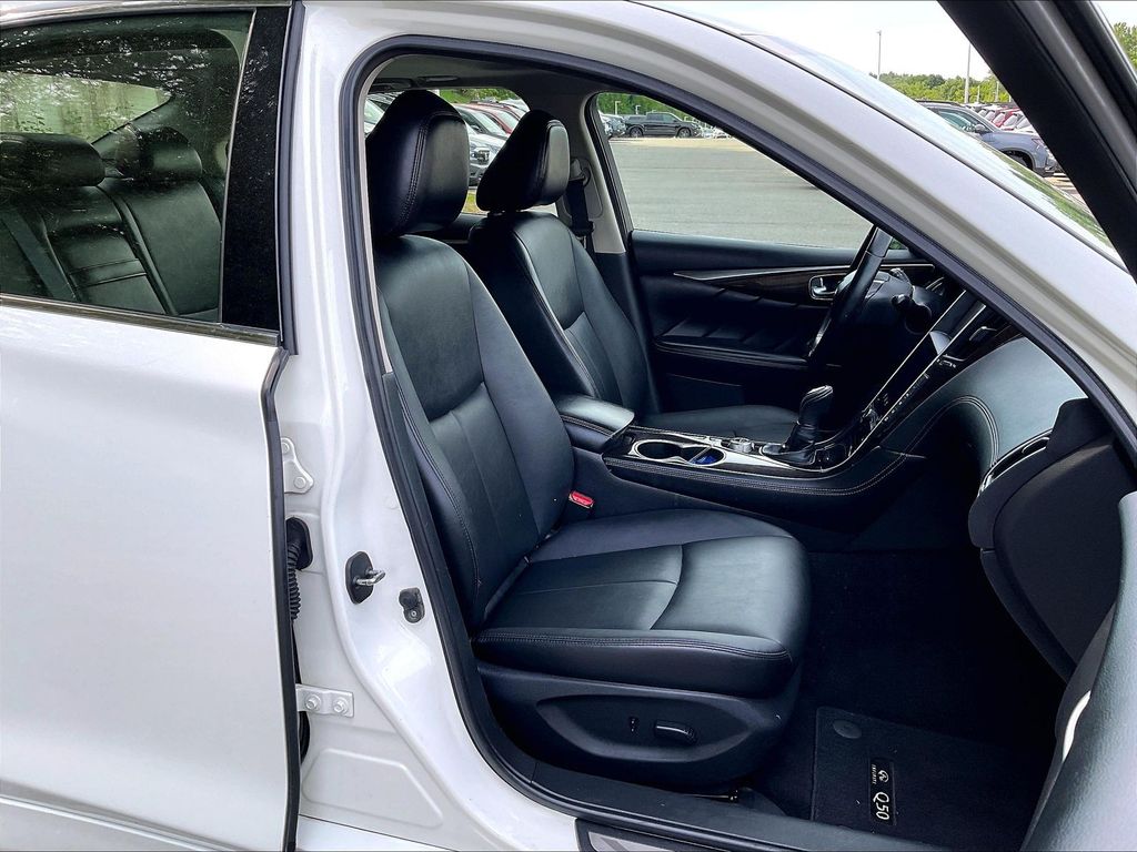 2018 INFINITI Q50 — photo 10