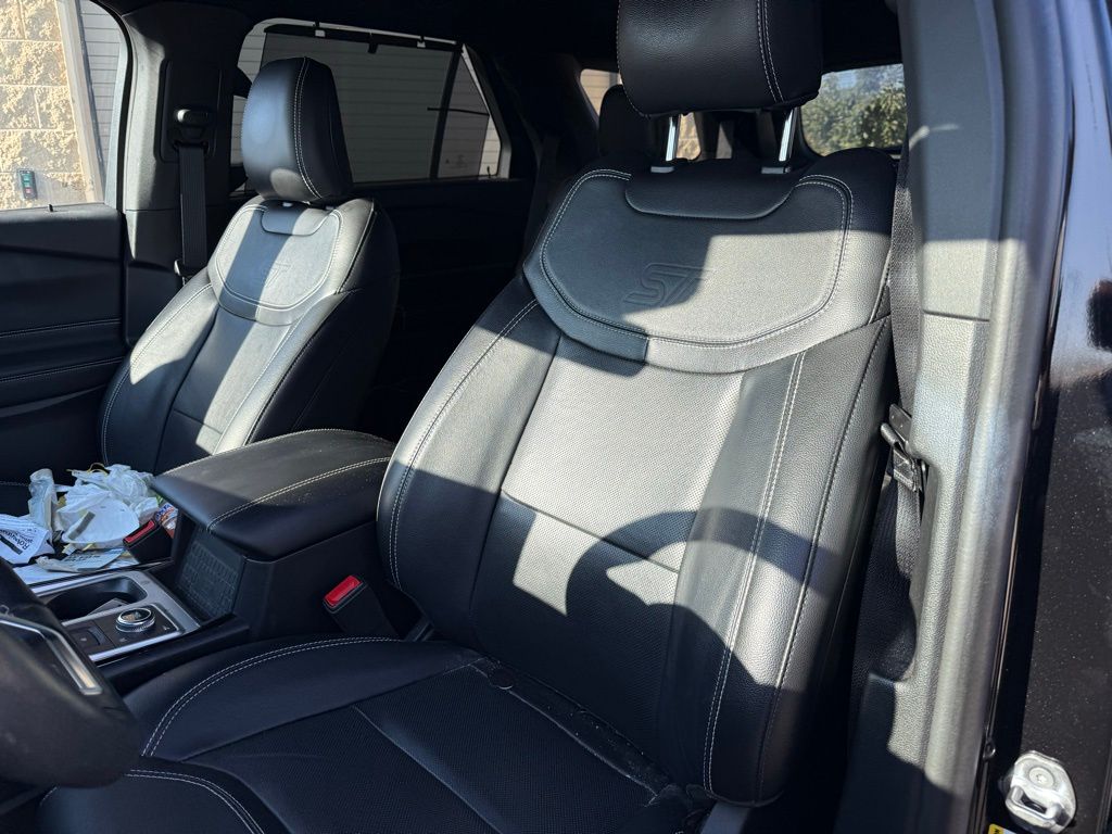 Thumbnail: 2023 Ford Explorer - 8