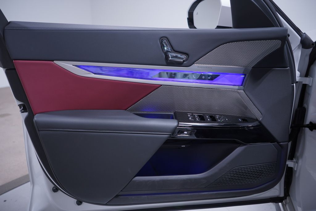 Thumbnail: 2025 BMW 7 Series - 17