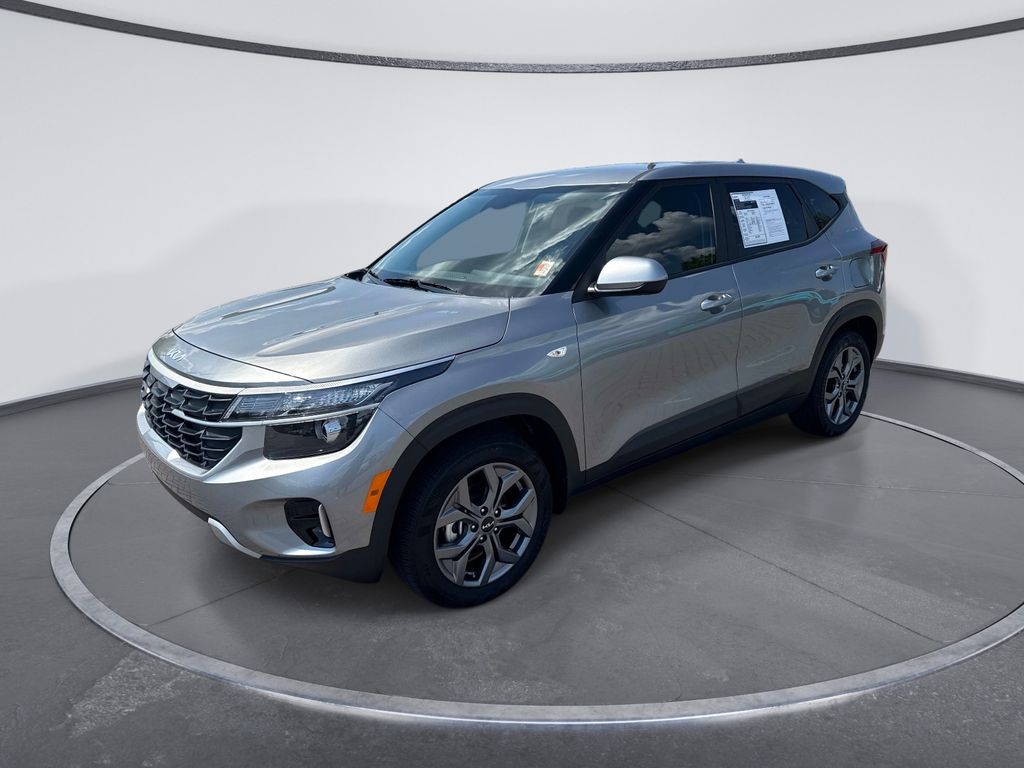 Used 2026 Gray Kia LX image 3