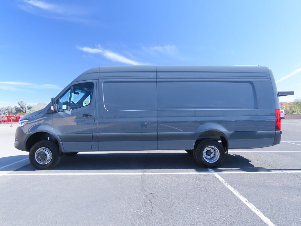Thumbnail: 2026 Mercedes-Benz Sprinter - 8
