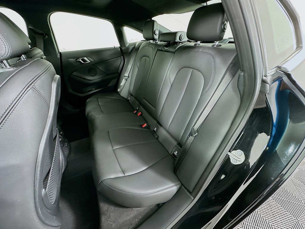 Thumbnail: 2024 BMW 2 Series - 25