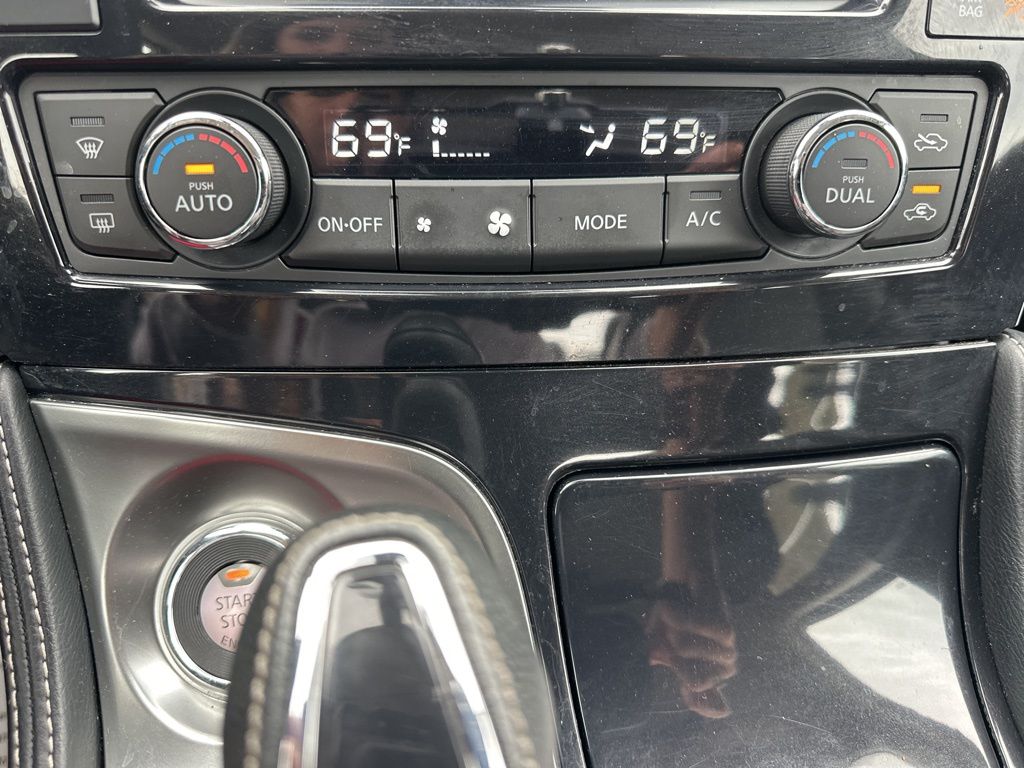 2023 Deep Blue Pearl Nissan Maxima SV FWD Sedan