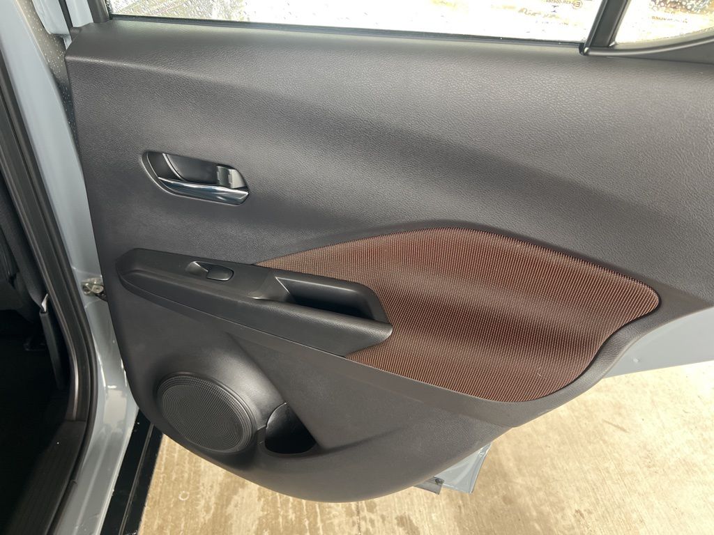 2024 Nissan Kicks SR photo