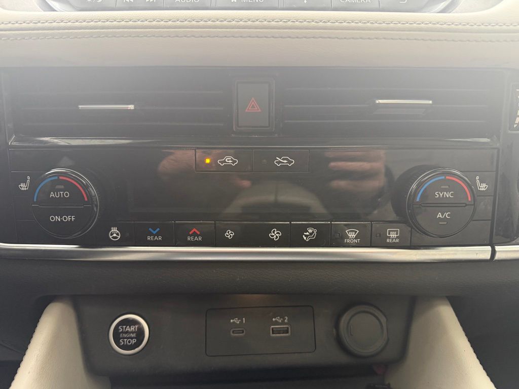 2021 Nissan Rogue SL White at Subaru and VW of Moon Township
