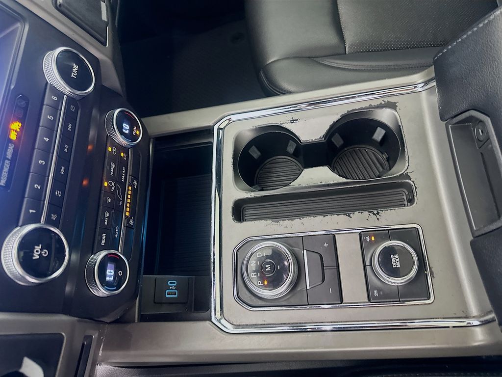 Thumbnail: 2020 Ford Expedition - 16
