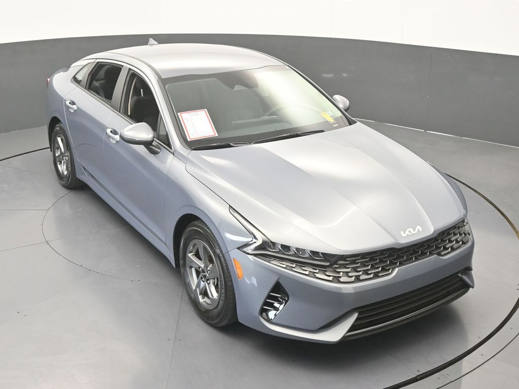 Used 2024 Everlasting Silver Kia LXS image 49