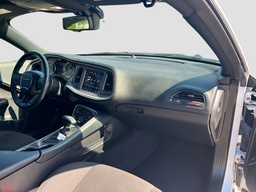 Used 2022 White Dodge R/T Scat Pack image 28