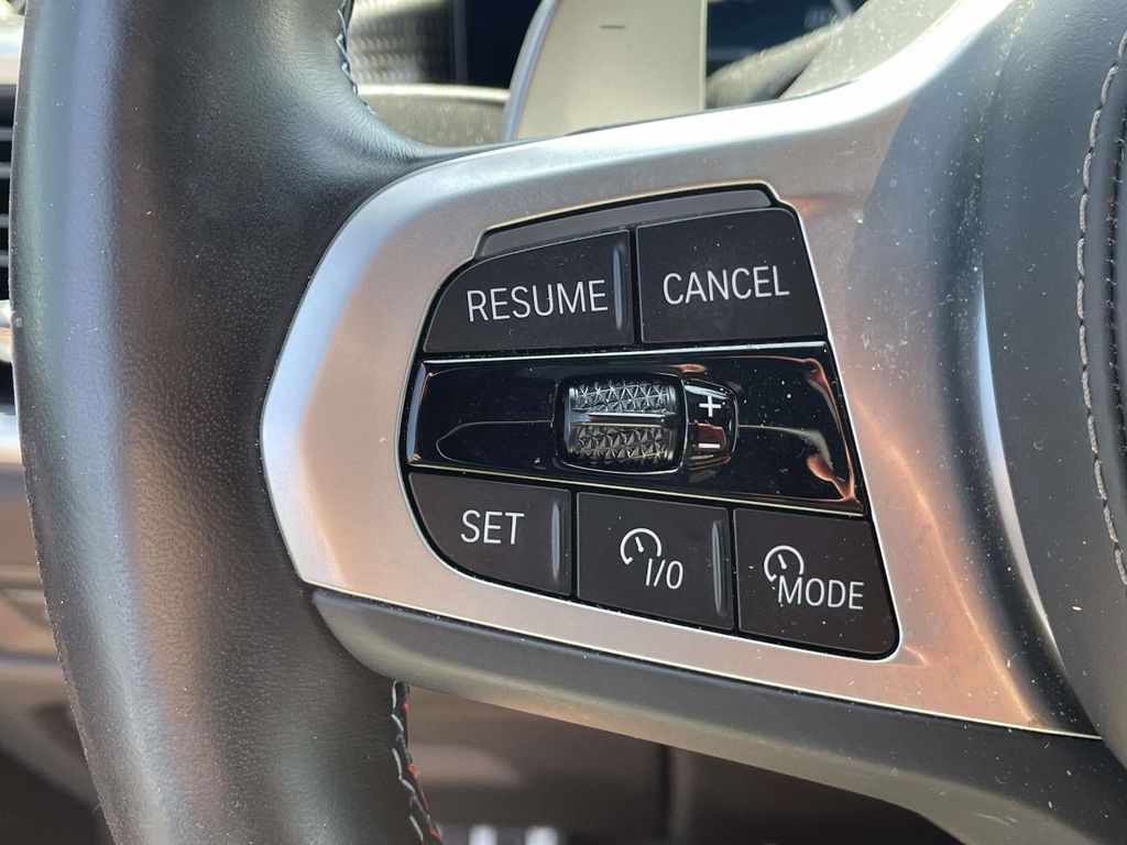 Used 2025 Blue BMW M60i image 39