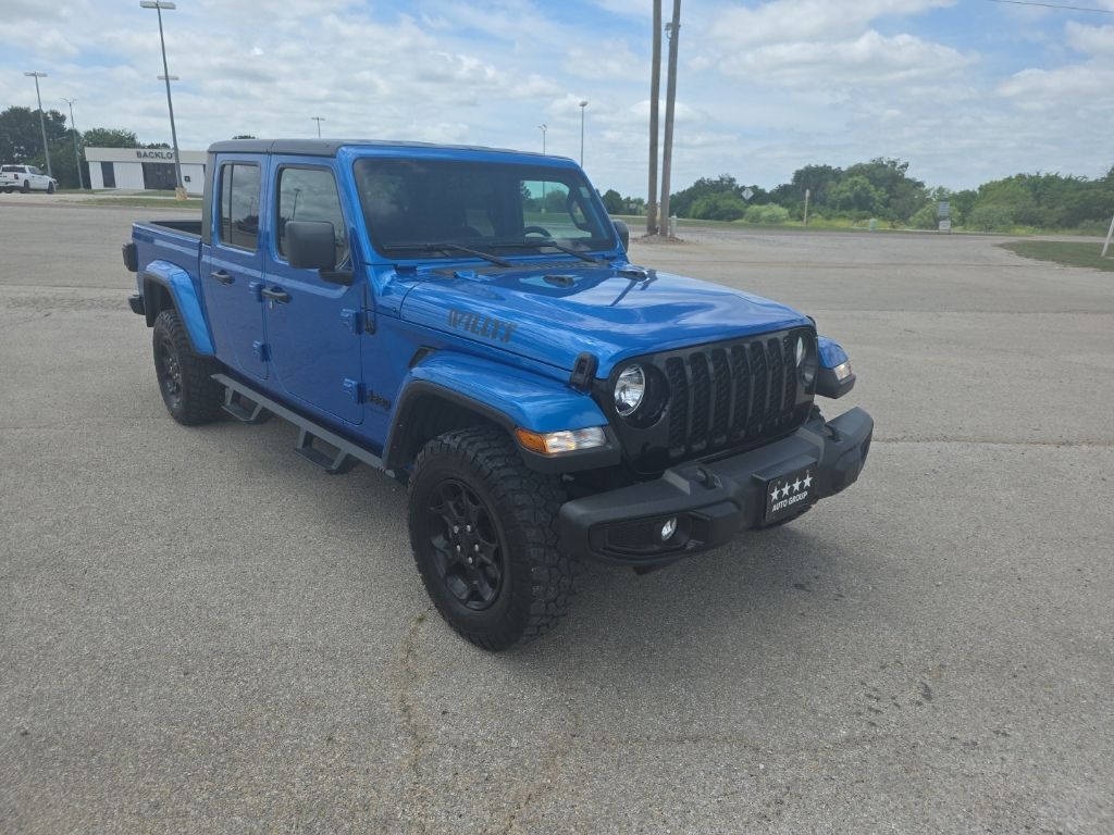 Hydro Blue Pearlcoat 2023 Jeep Gladiator Willys Crew Cab 4WD Pickup Truck Four-Wheel Drive 8-Speed Automatic