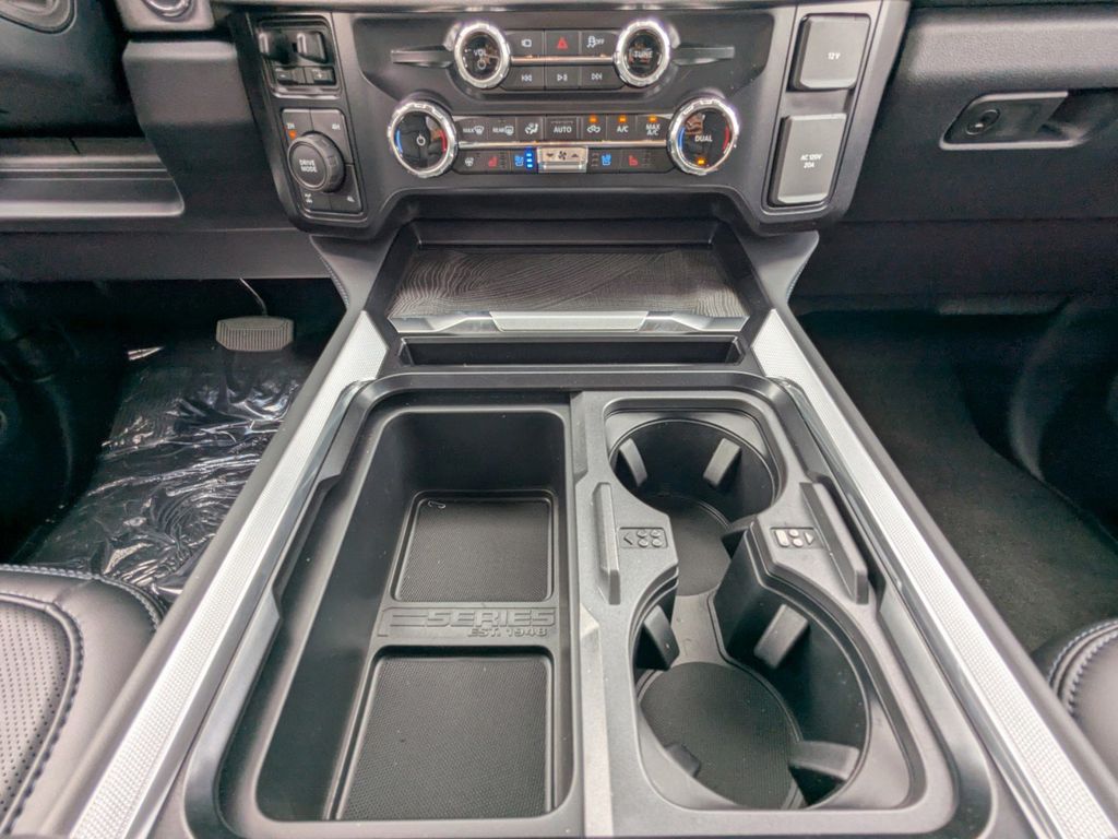 2025 Ford F-250 Platinum