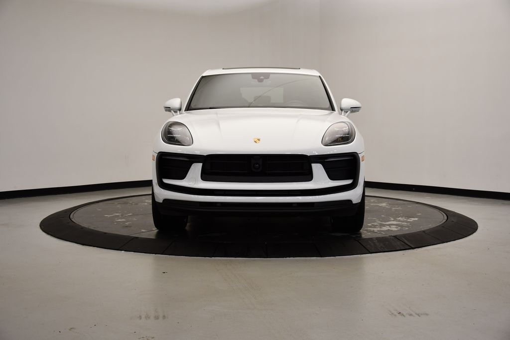 Thumbnail: 2025 Porsche Macan - 8