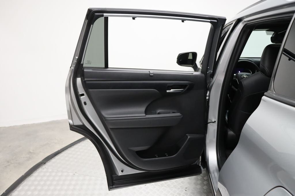 2023 Toyota Highlander XSE 21
