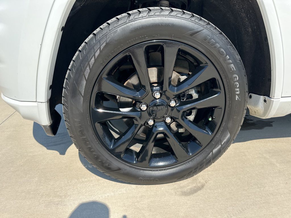 2018 Jeep Grand Cherokee Altitude 11