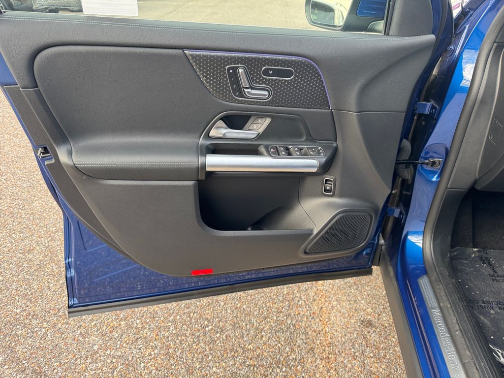 new 2025 Mercedes-Benz GLA car, priced at $47,510