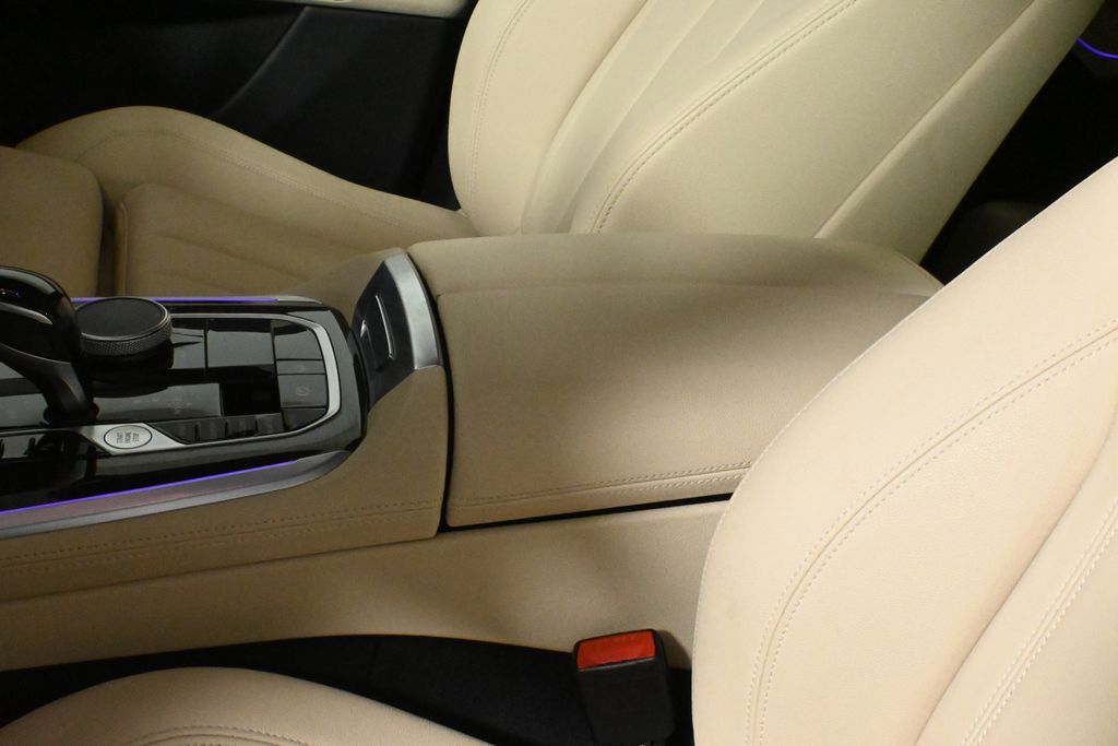 Thumbnail: 2021 BMW X5 - 25