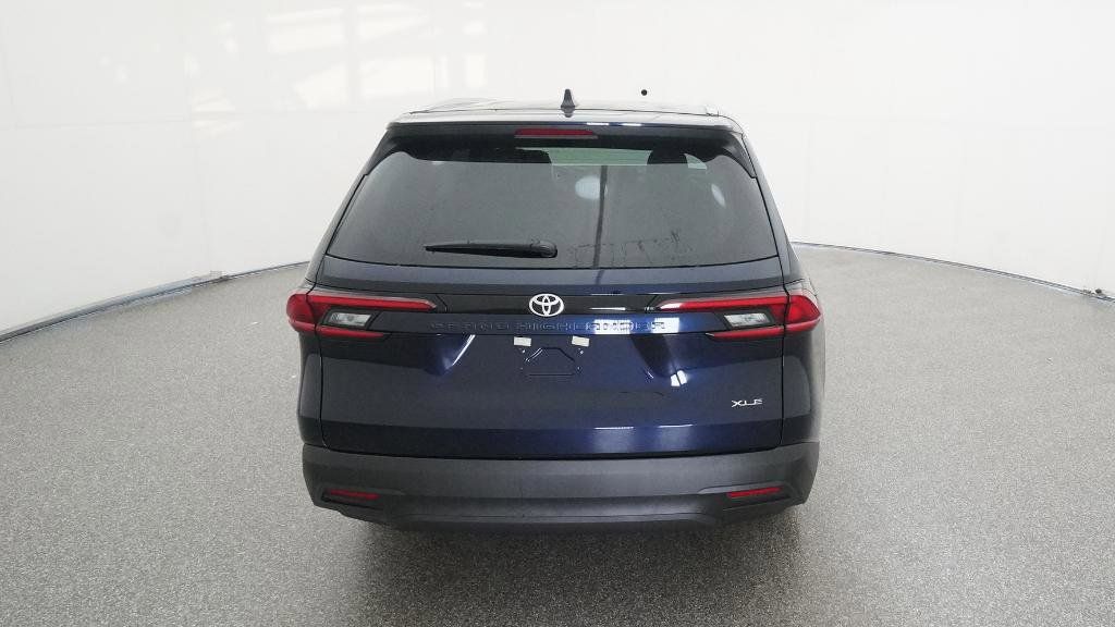 Thumbnail: 2025 Toyota Grand Highlander - 12