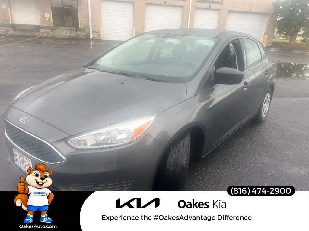 Gray (Magnetic) 2018 Ford Focus Sedan Front-Wheel Drive 6-Speed Automatic