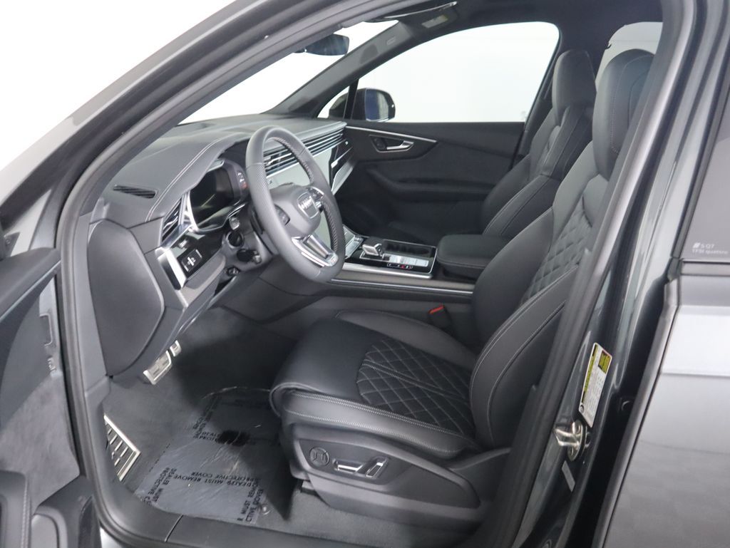 Thumbnail: 2025 Audi SQ7 - 21