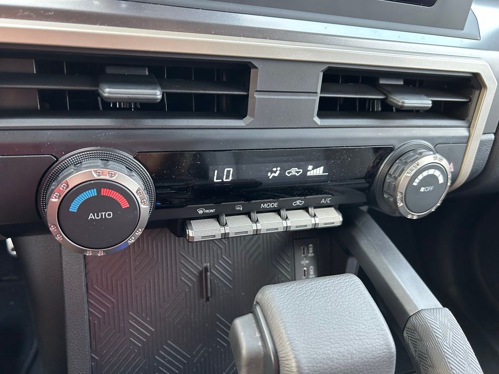 Thumbnail: 2025 Toyota Tacoma - 27