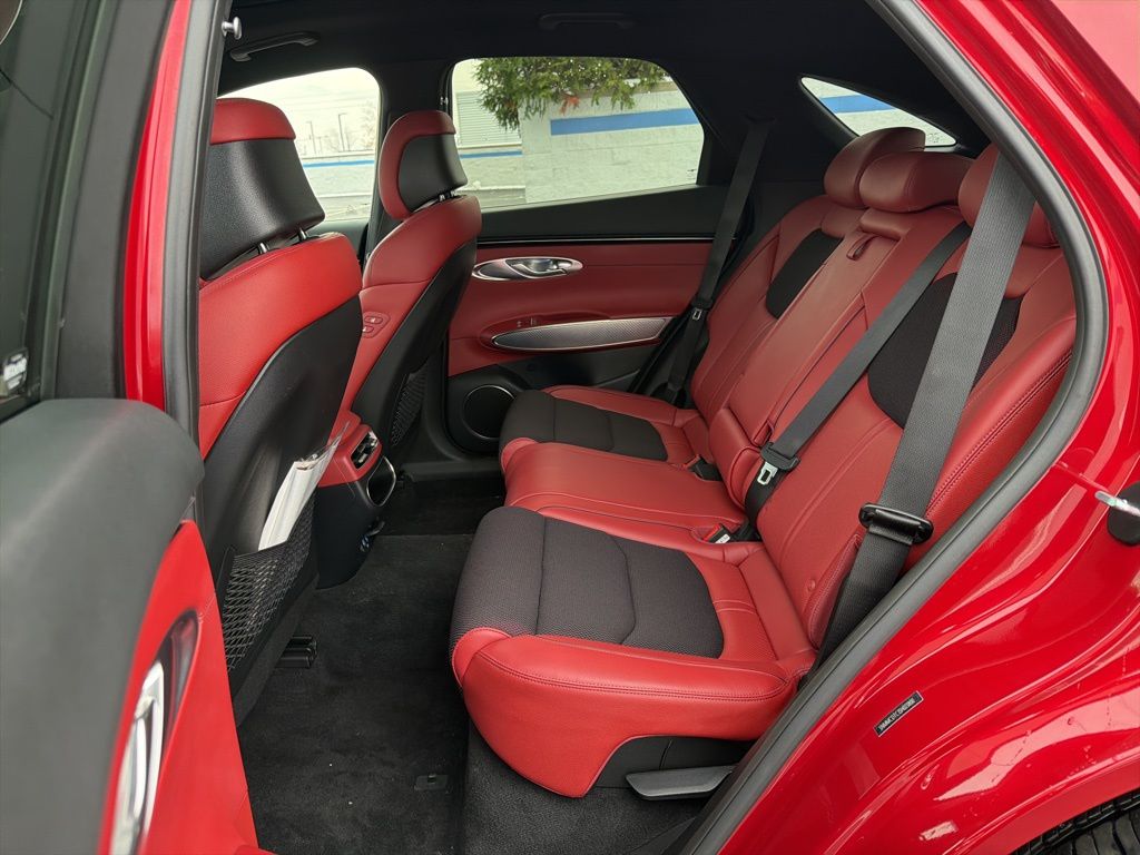 Thumbnail: 2025 Genesis GV70 - 20