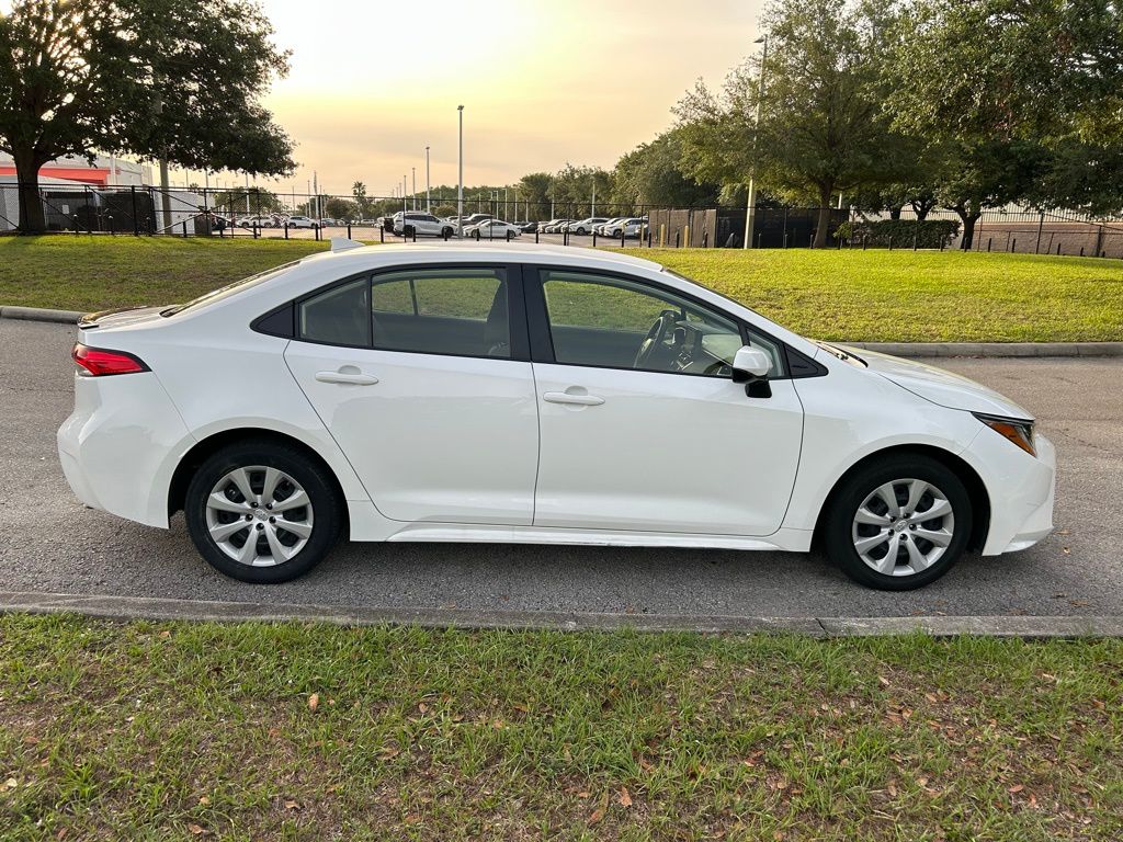 2022 Toyota Corolla LE 6