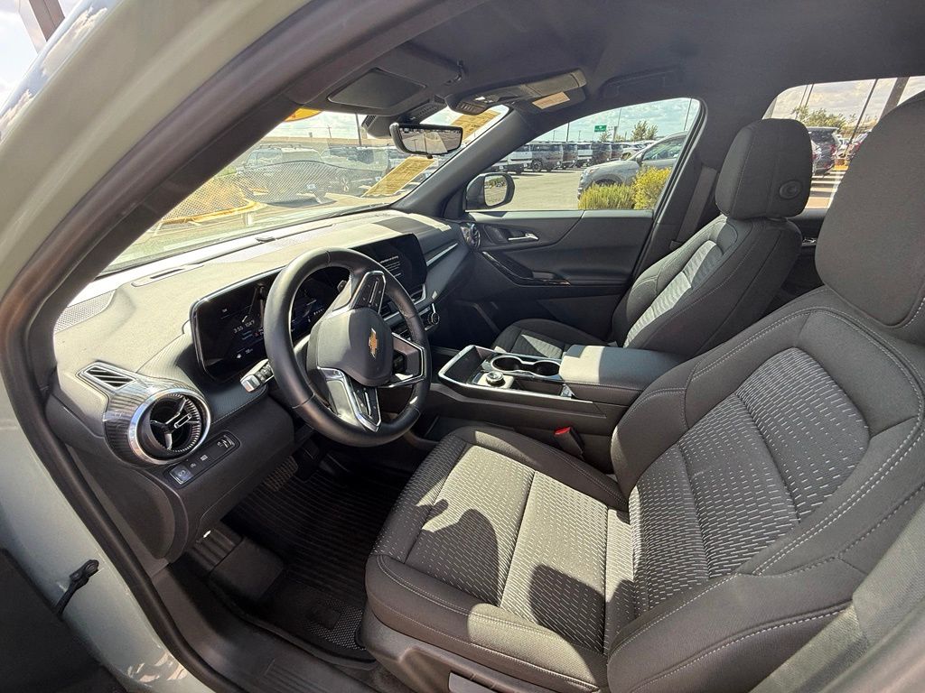 Thumbnail: 2026 Chevrolet Equinox - 11