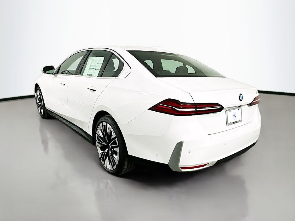 Thumbnail: 2025 BMW 5 Series - 7