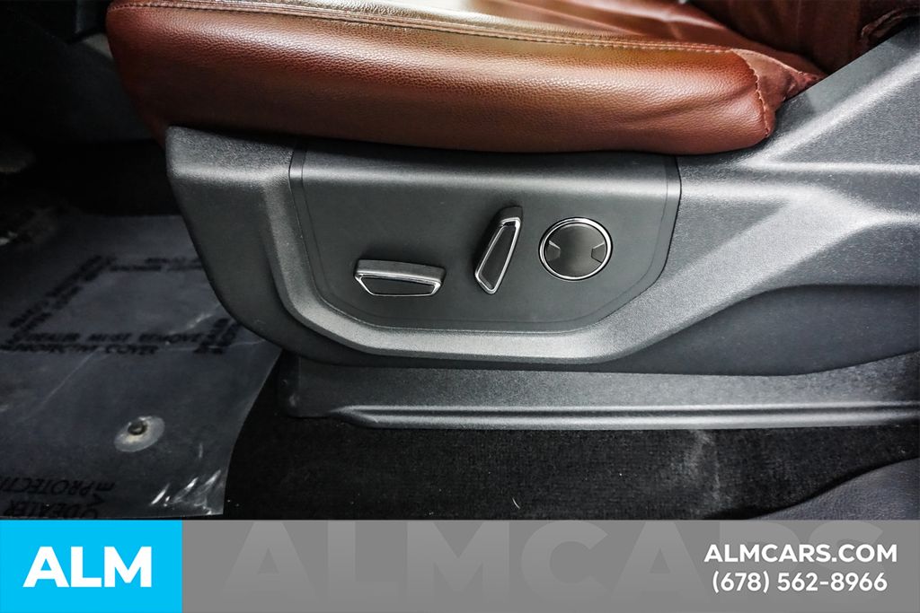 Used 2022 White Ford Limited image 34