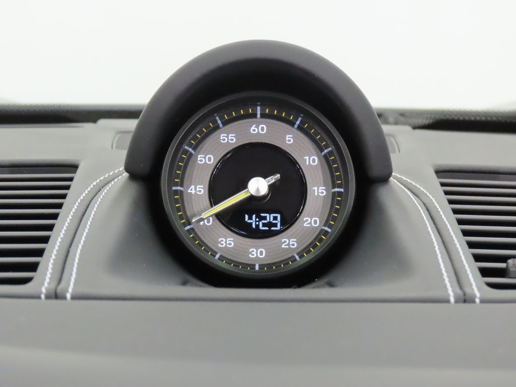 Thumbnail: 2026 Porsche 911 - 25