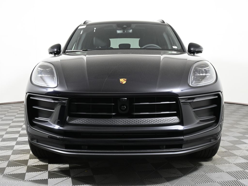 2025 Porsche Macan  9