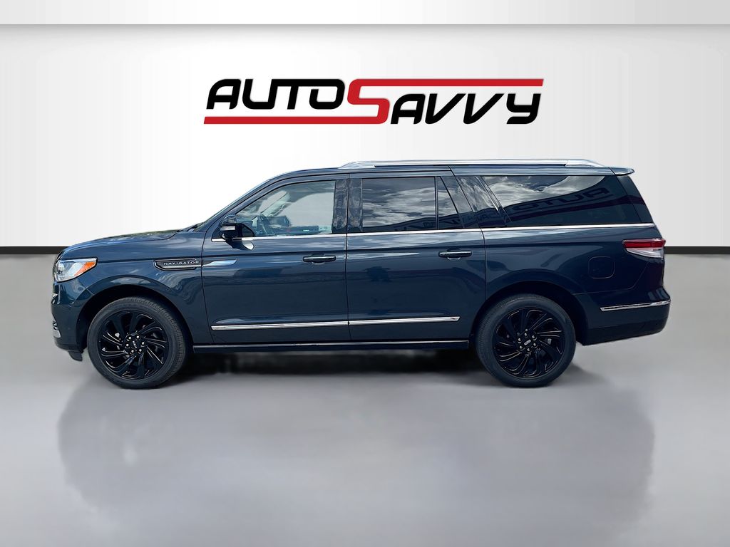 Used 2022 Blue Lincoln Reserve image 4