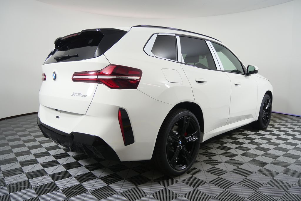 Thumbnail: 2026 BMW X3 - 3