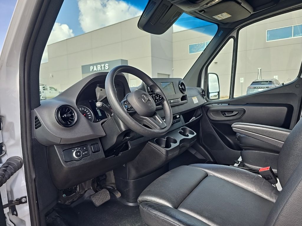 Used 2024 Mercedes-benz Sprinter 2500 Van