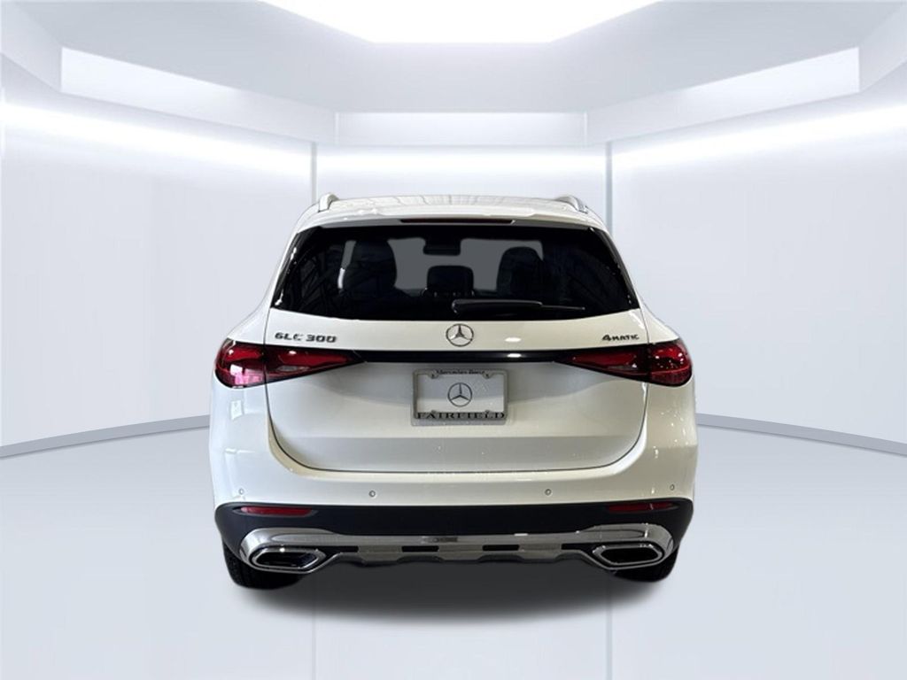 Thumbnail: 2027 Mercedes-Benz GLC - 4