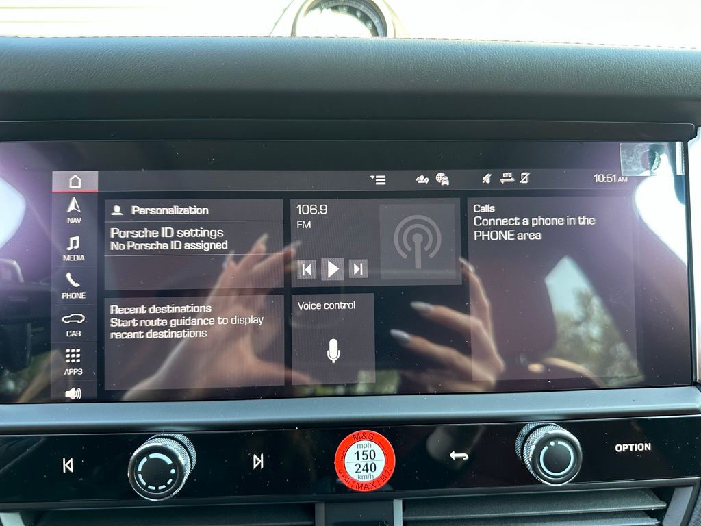 Thumbnail: 2026 Porsche Macan - 30