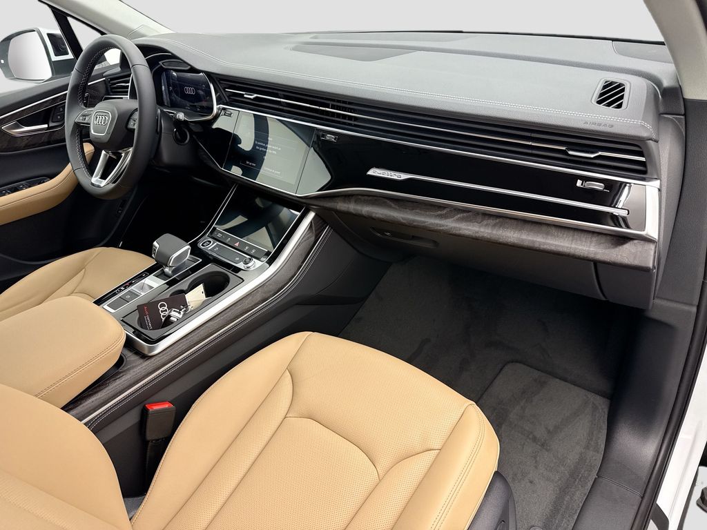 Thumbnail: 2026 Audi Q7 - 16