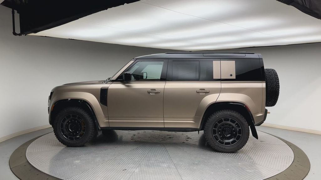 Thumbnail: 2026 Land Rover Defender - 5