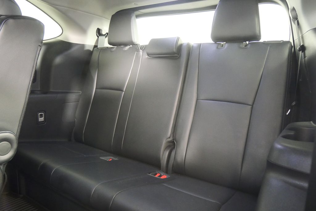 Thumbnail: 2022 Toyota Highlander - 19