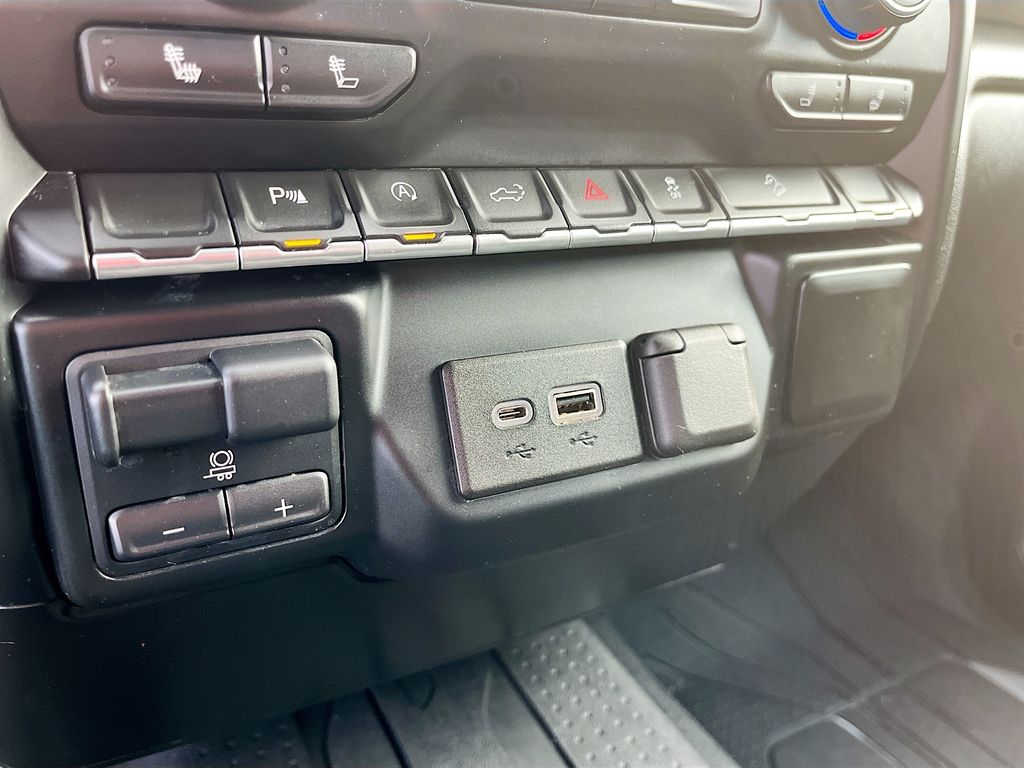 Used 2019 Gray Chevrolet RST image 16