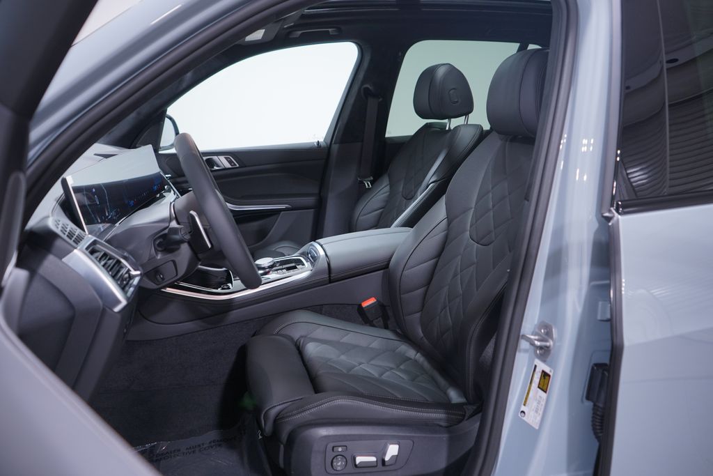 Thumbnail: 2026 BMW X5 - 7