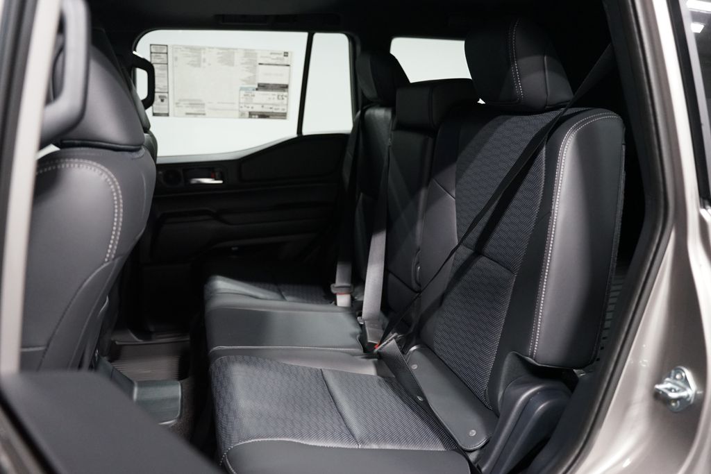 2025 Toyota Land Cruiser  31