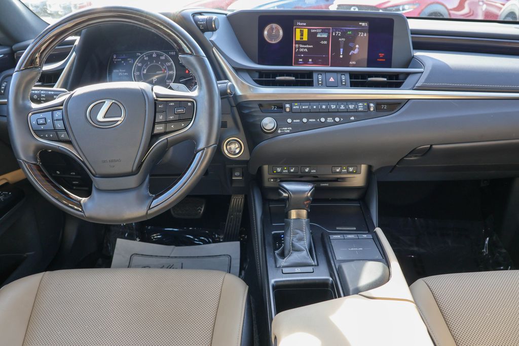 2021 Lexus ES 250 35