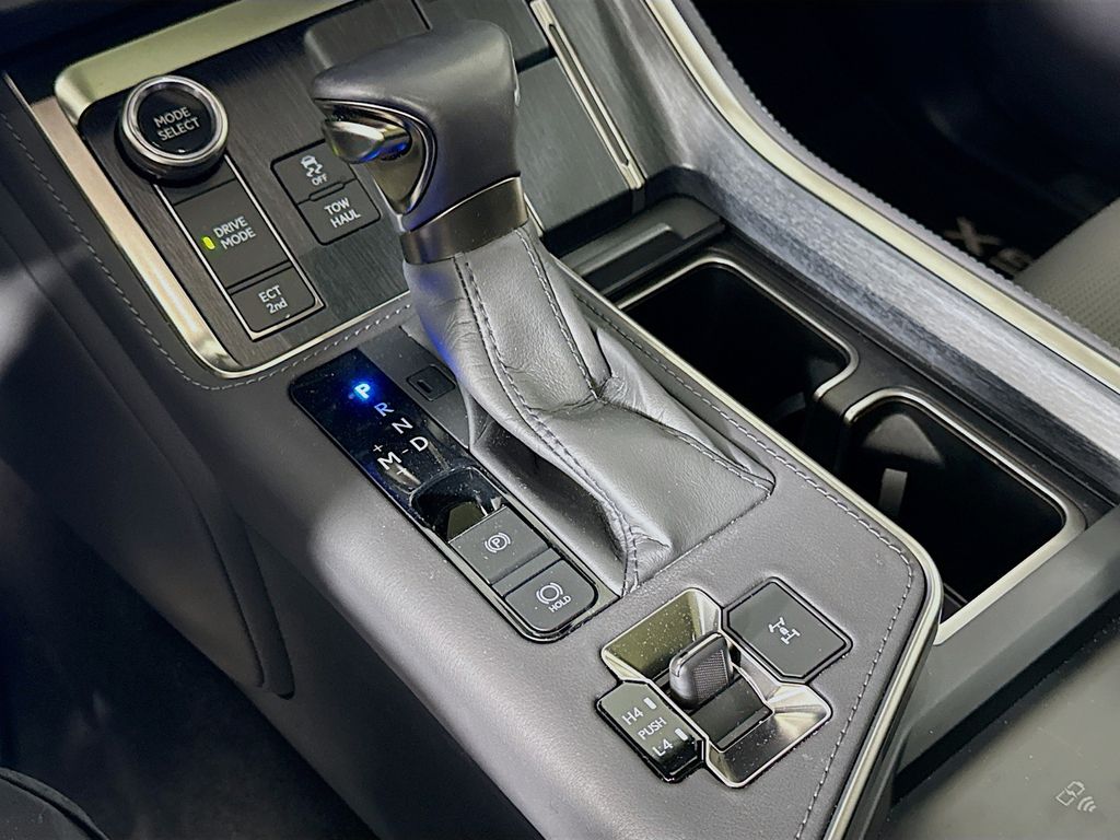 Thumbnail: 2025 Lexus GX - 17