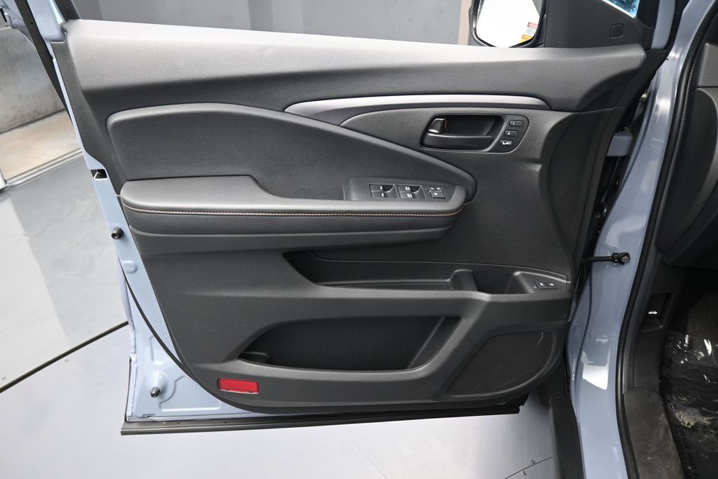 Used 2022 Blue Honda TrailSport image 13